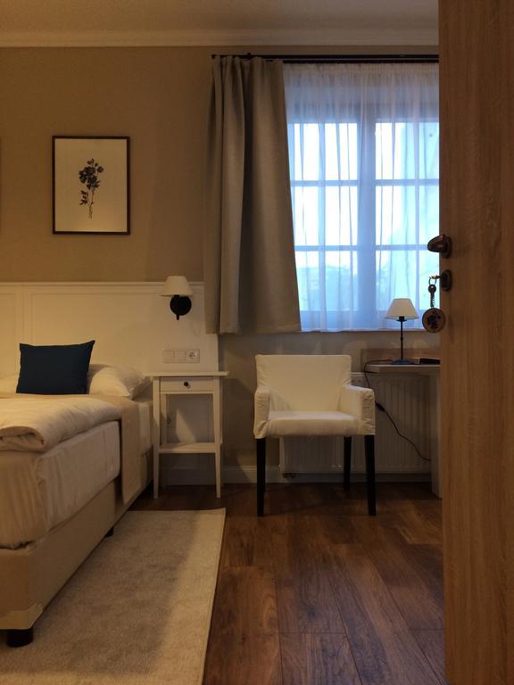 Erhardt Superior Rooms Шопрон Экстерьер фото